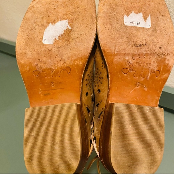 Anthropologie × Musse & Cloud Coolise Leather Laser Cut Booties - Picture 5 of 8